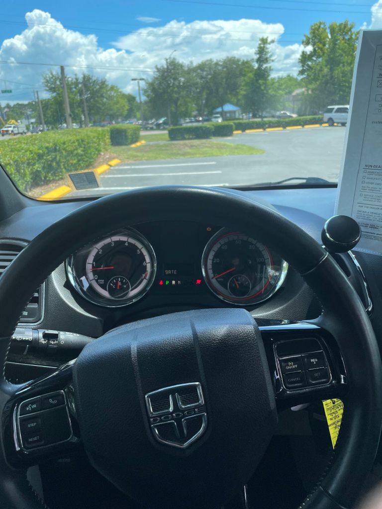 2017 Dodge Grand Caravan SXT, photo 7 of 9